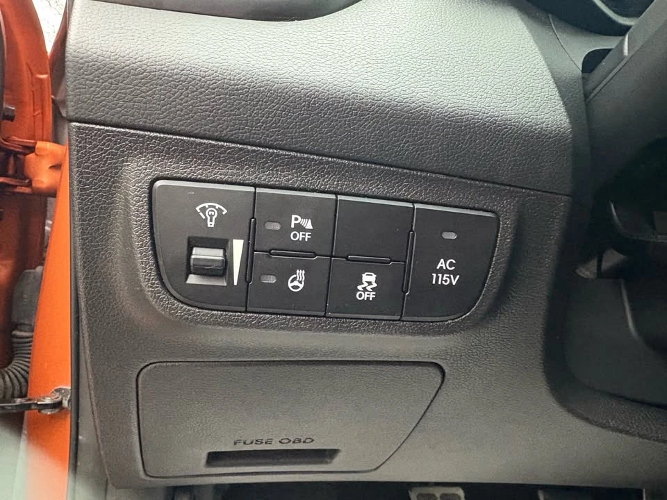 2016 Hyundai Veloster - Image 19 of 20