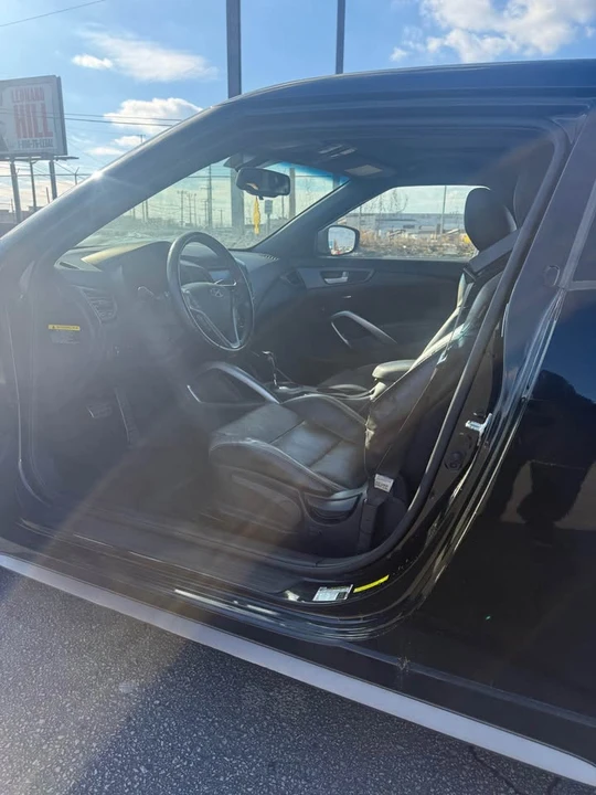 2016 Hyundai Veloster - Image 7 of 10