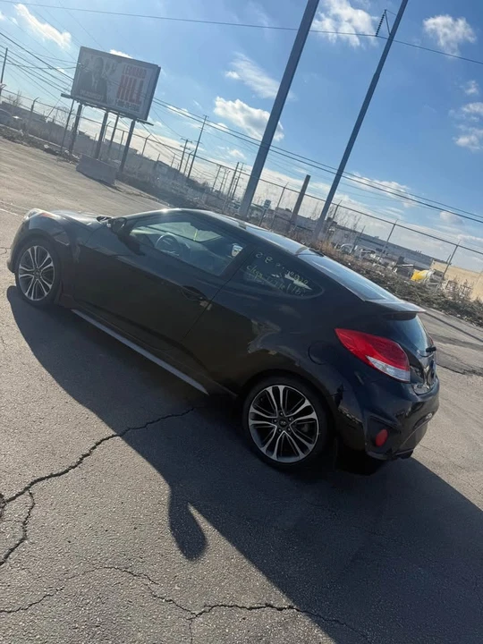 2016 Hyundai Veloster - Image 6 of 10