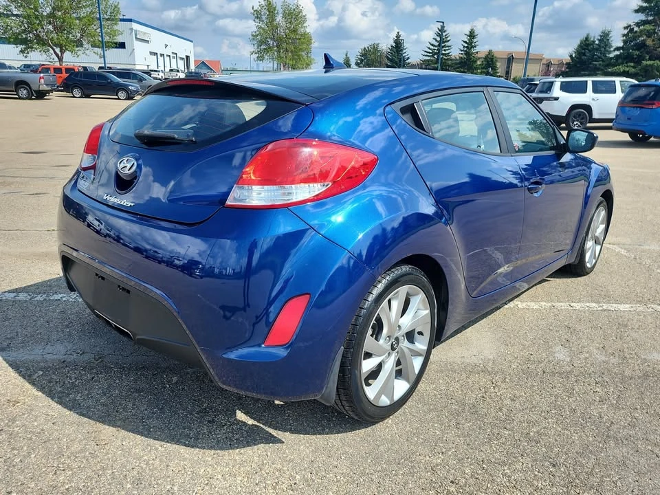 2016 Hyundai Veloster - Image 9 of 20
