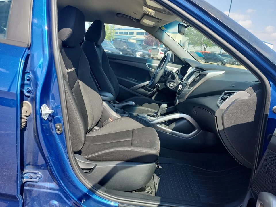 2016 Hyundai Veloster - Image 13 of 20