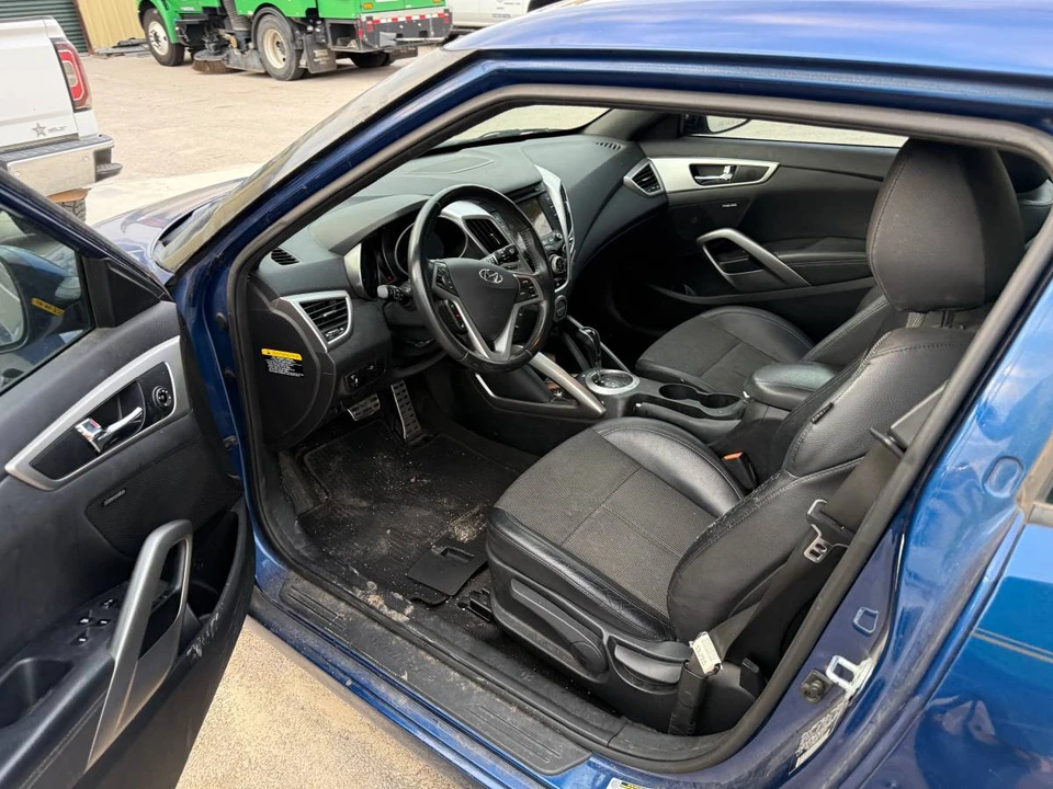 2016 Hyundai Veloster - Image 3 of 9