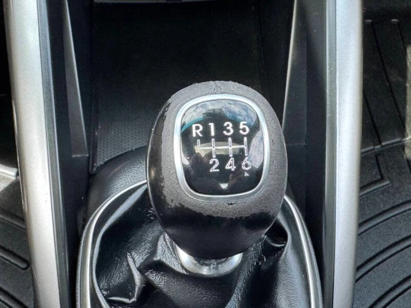 2016 Hyundai Veloster - Image 19 of 19