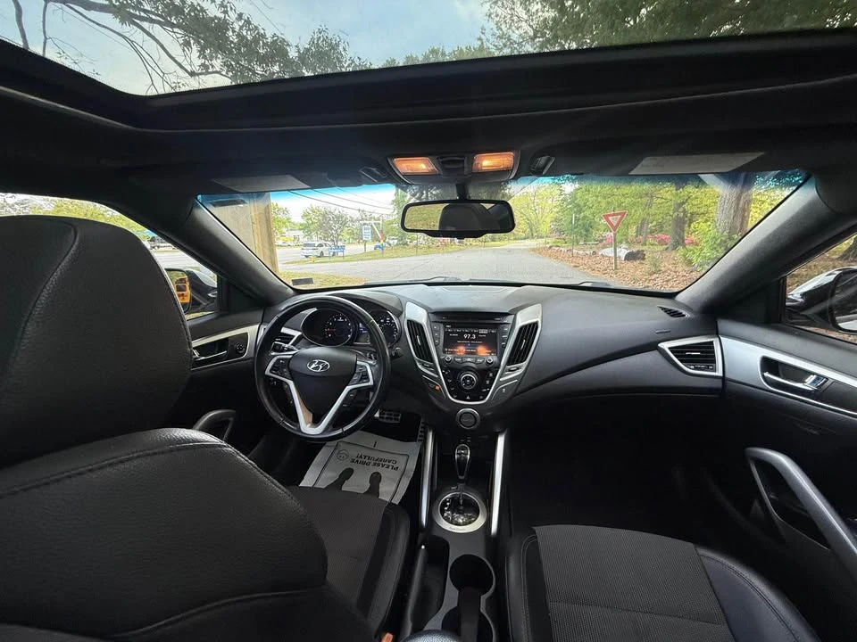 2016 Hyundai Veloster - Image 13 of 19