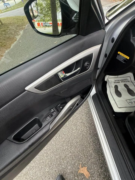 2016 Hyundai Veloster - Image 17 of 19
