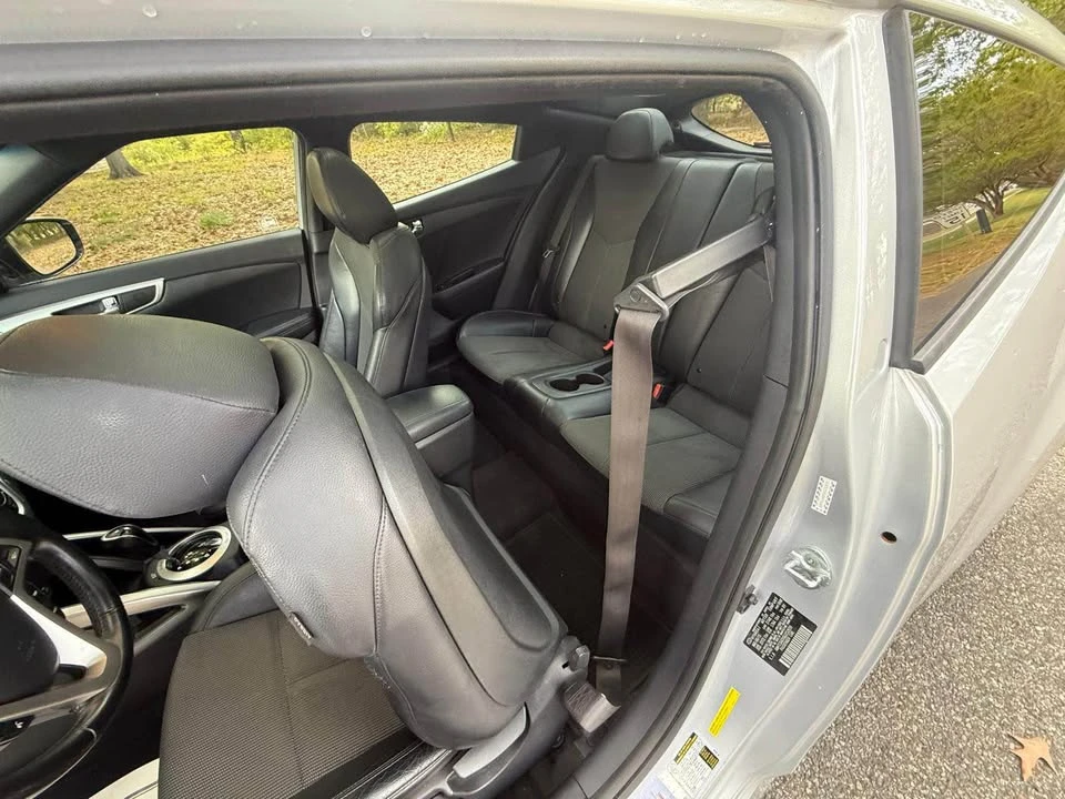 2016 Hyundai Veloster - Image 12 of 19