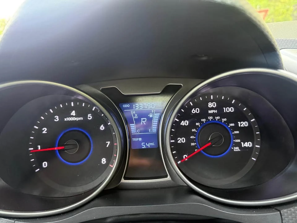 2016 Hyundai Veloster - Image 18 of 19