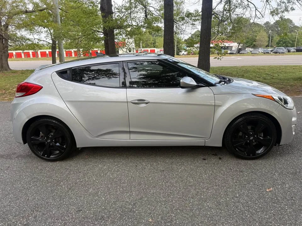 2016 Hyundai Veloster - Image 4 of 19