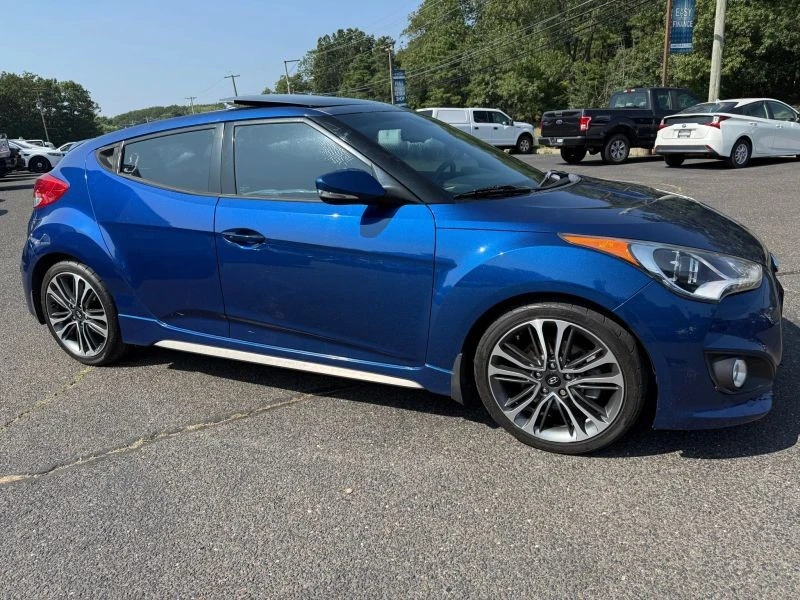 2016 Hyundai Veloster - Image 8 of 12