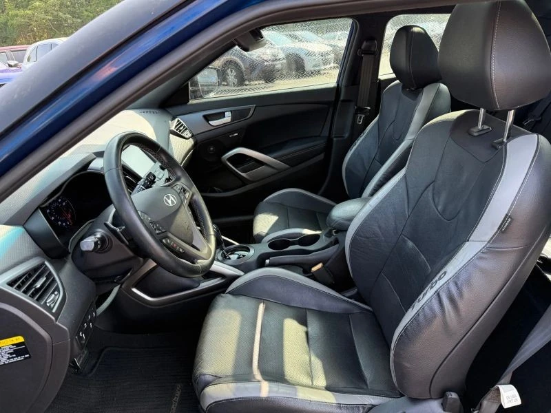 2016 Hyundai Veloster - Image 11 of 12
