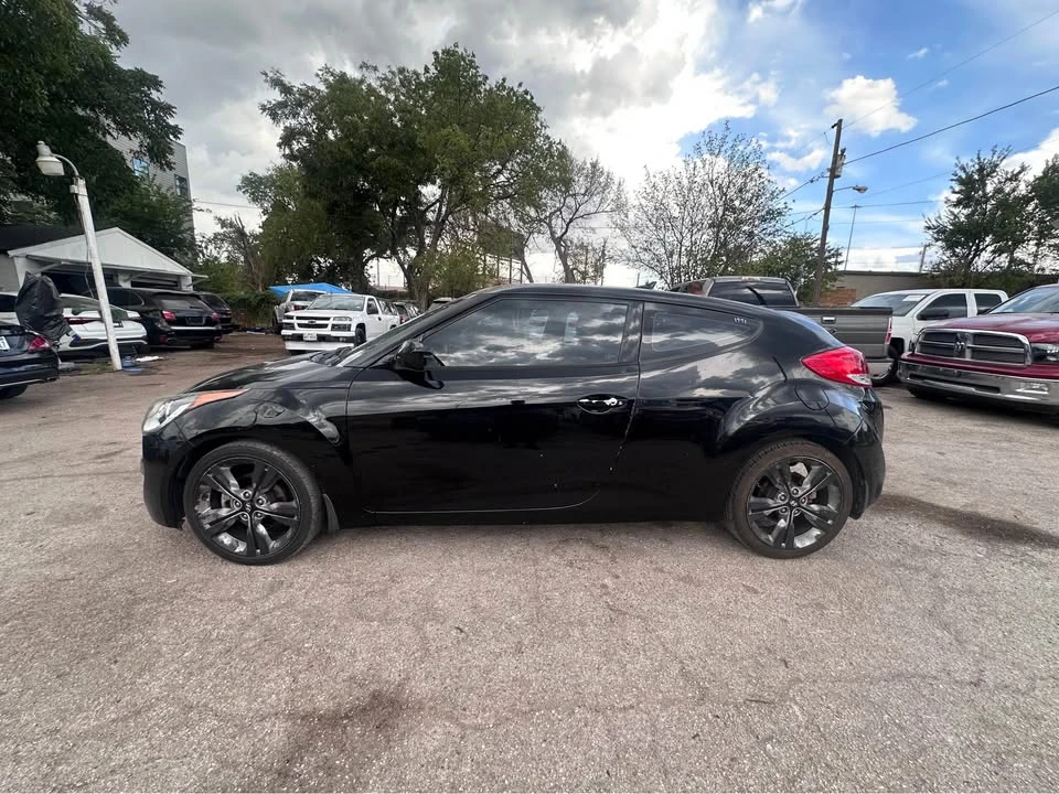 2016 Hyundai Veloster - Image 3 of 14