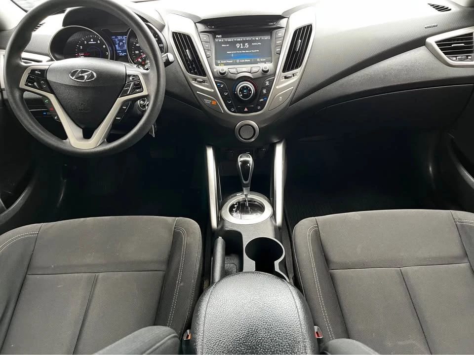 2016 Hyundai Veloster - Image 17 of 18