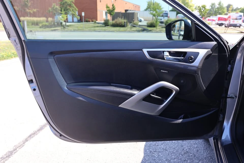 2016 Hyundai Veloster - Image 11 of 20