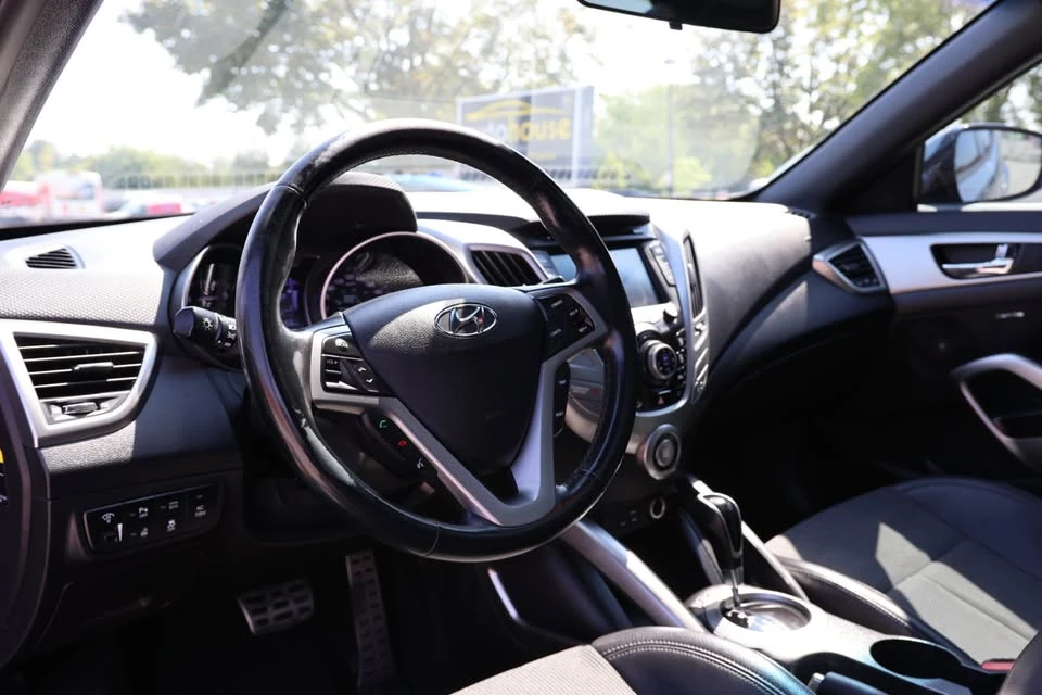 2016 Hyundai Veloster - Image 12 of 20