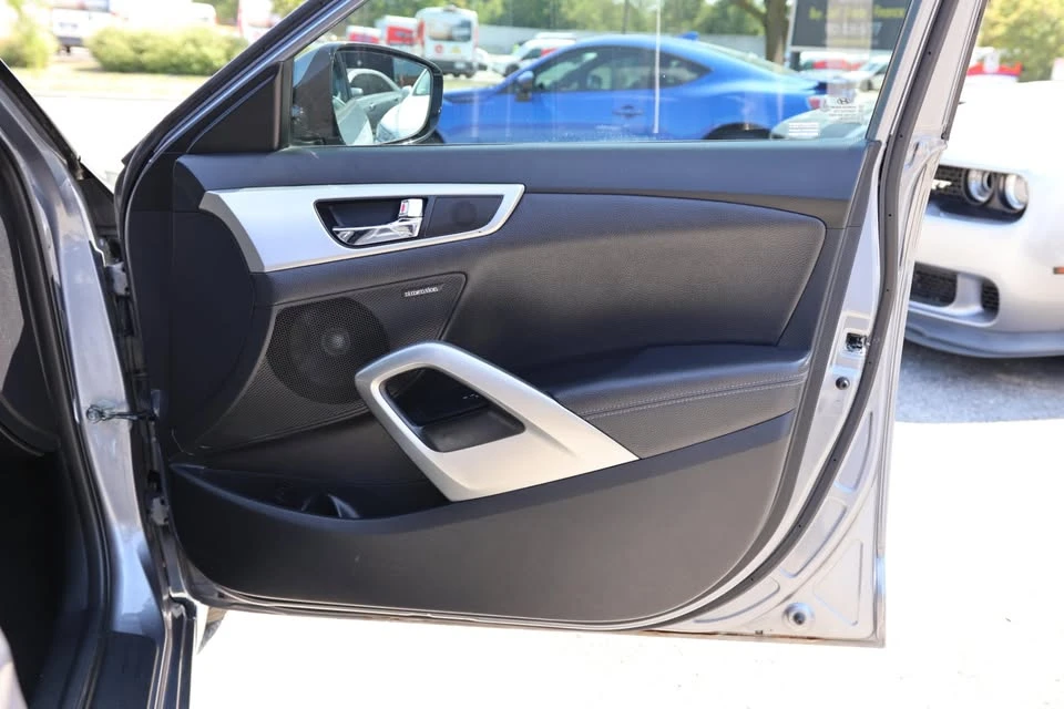 2016 Hyundai Veloster - Image 20 of 20