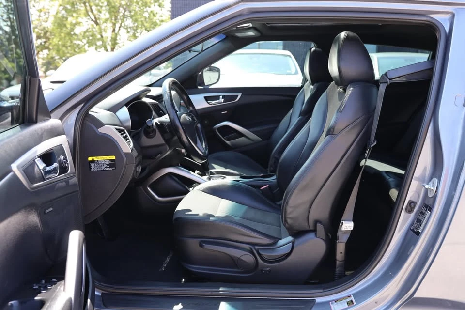 2016 Hyundai Veloster - Image 14 of 20