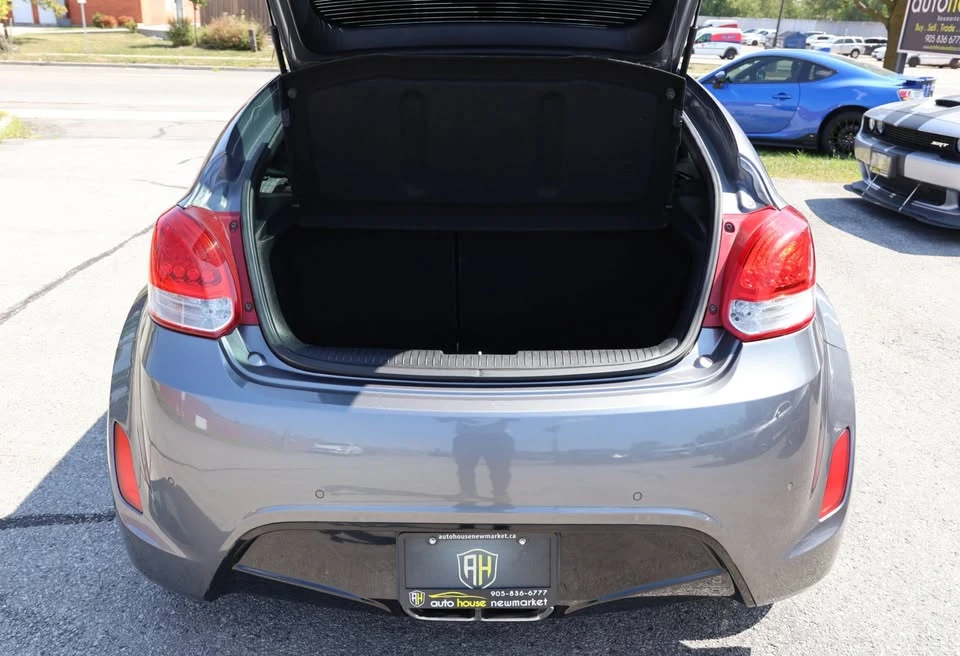 2016 Hyundai Veloster - Image 17 of 20