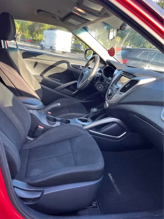 2016 Hyundai Veloster - Image 9 of 14