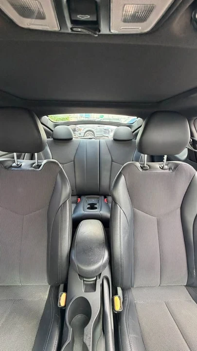 2016 Hyundai Veloster - Image 11 of 15