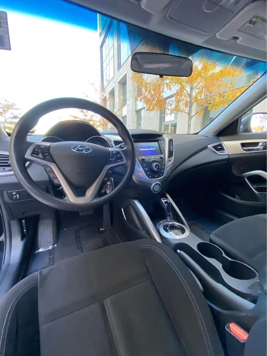 2016 Hyundai Veloster - Image 10 of 19