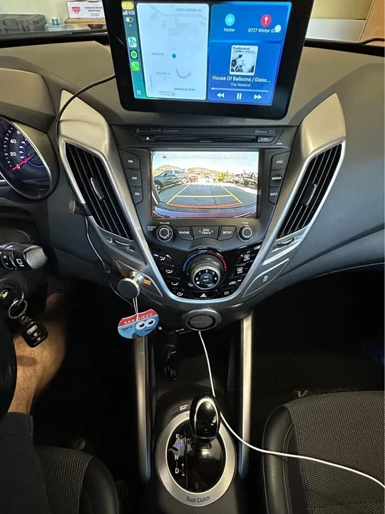 2016 Hyundai Veloster - Image 8 of 9