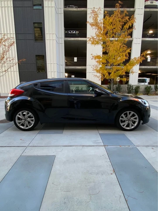 2016 Hyundai Veloster - Image 4 of 19