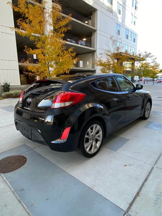 2016 Hyundai Veloster - Image 5 of 19