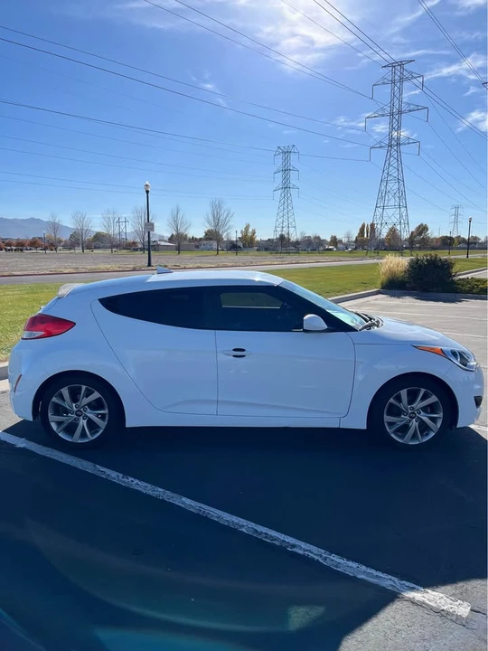 2016 Hyundai Veloster - Image 4 of 17