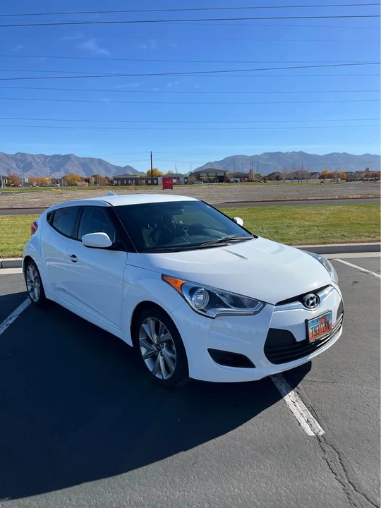 2016 Hyundai Veloster - Image 3 of 17