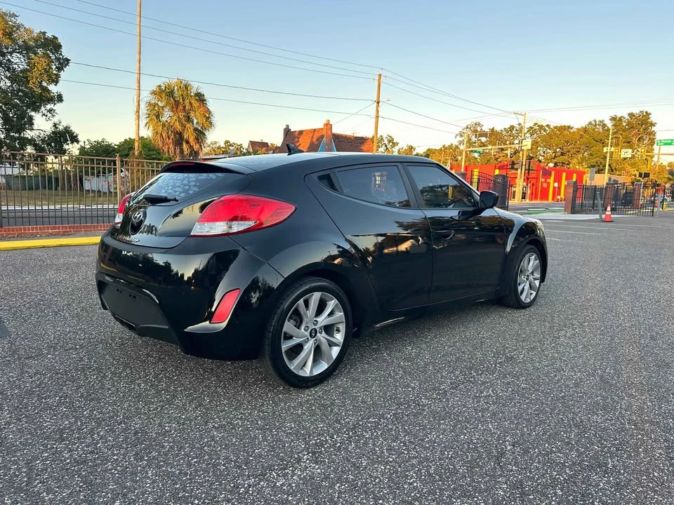 2016 Hyundai Veloster - Image 4 of 16