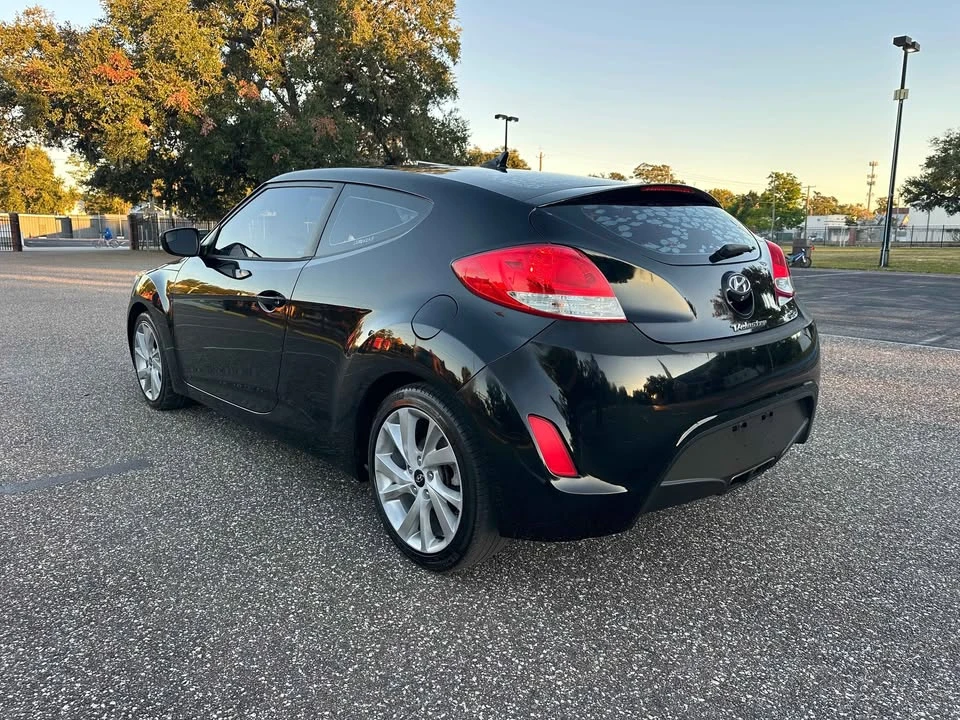 2016 Hyundai Veloster - Image 7 of 16