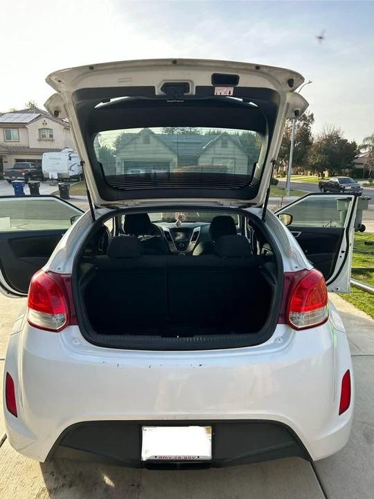 2016 Hyundai Veloster - Image 15 of 19