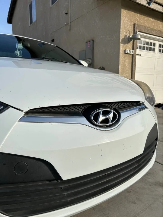 2016 Hyundai Veloster - Image 2 of 19