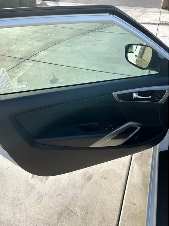 2016 Hyundai Veloster - Image 5 of 19