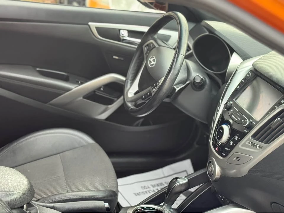2016 Hyundai Veloster - Image 6 of 7
