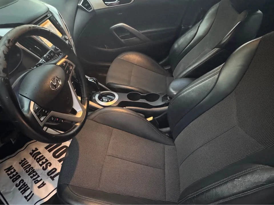 2016 Hyundai Veloster - Image 12 of 16