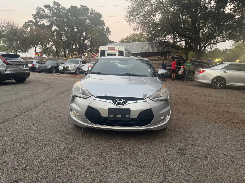 2016 Hyundai Veloster - Image 7 of 16