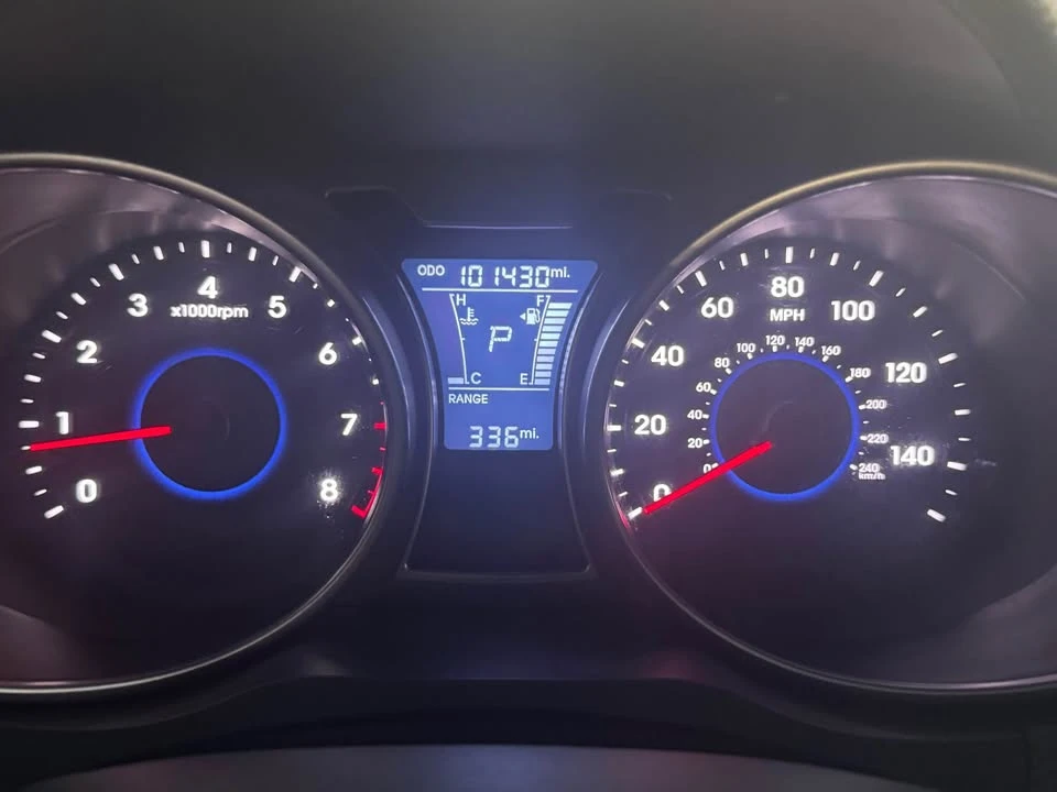 2016 Hyundai Veloster - Image 13 of 16