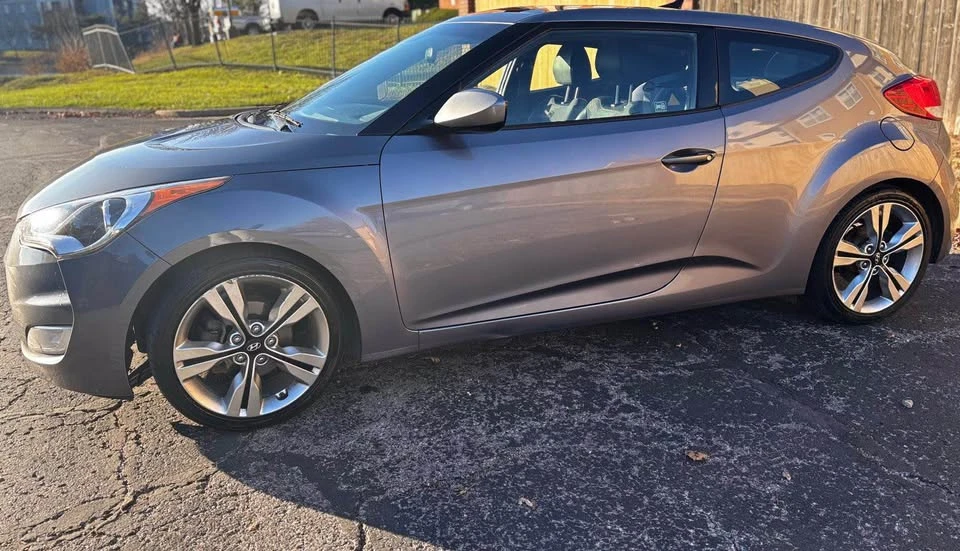 2016 Hyundai Veloster - Image 6 of 7