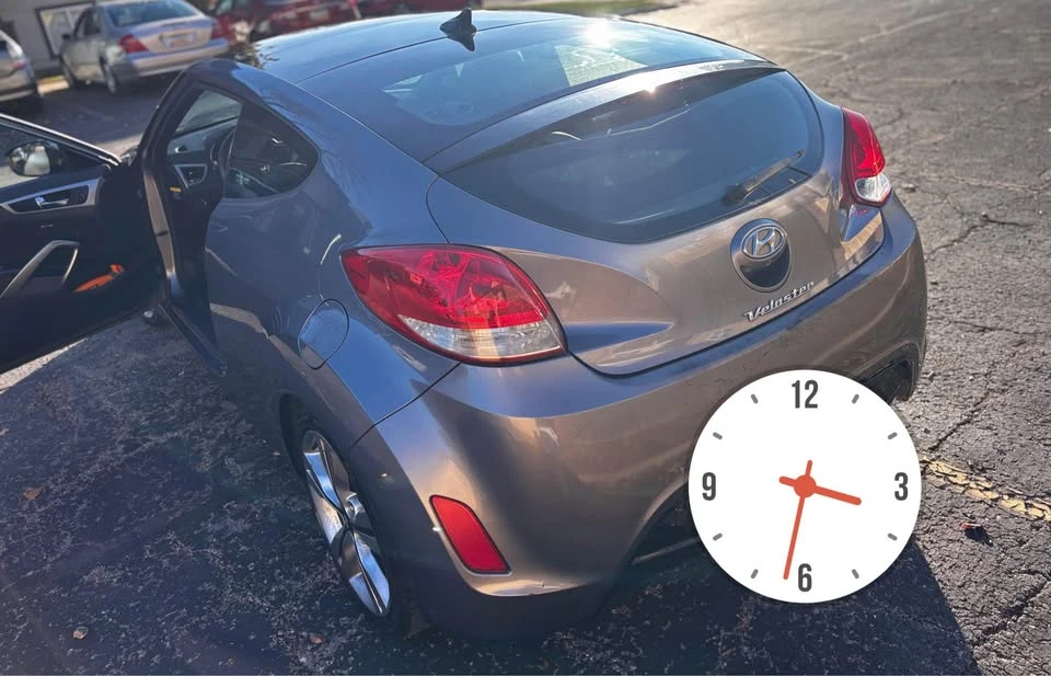 2016 Hyundai Veloster - Image 4 of 7