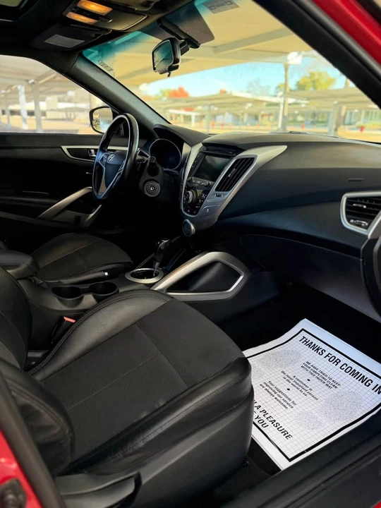 2016 Hyundai Veloster - Image 14 of 19