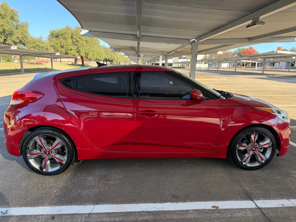 2016 Hyundai Veloster - Image 8 of 19