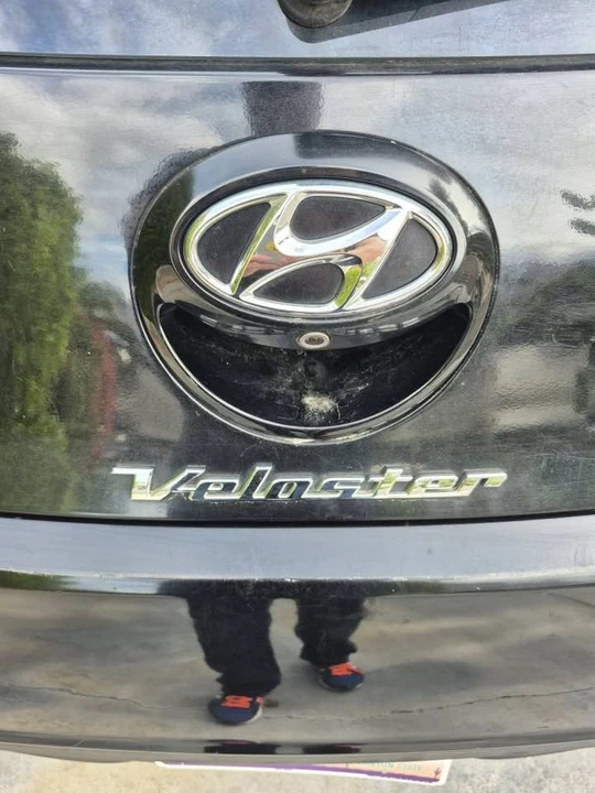 2016 Hyundai Veloster - Image 2 of 7