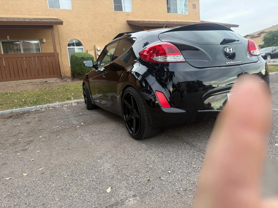 2016 Hyundai Veloster - Image 2 of 6