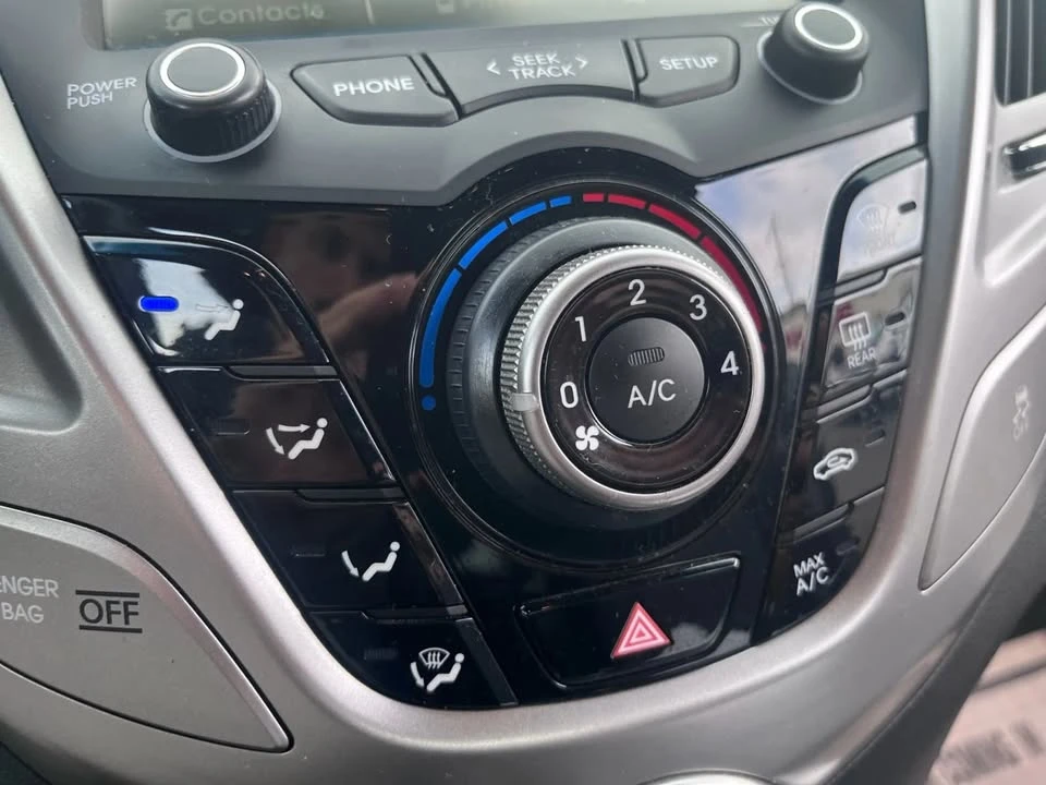 2016 Hyundai Veloster - Image 17 of 20