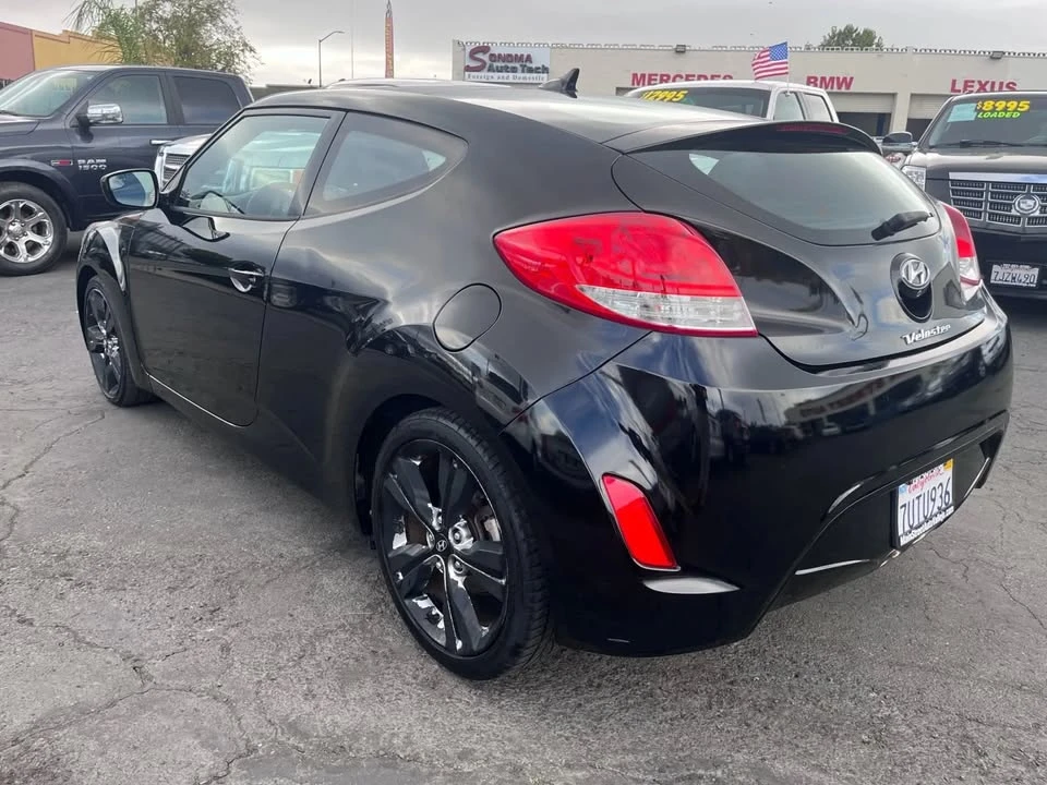 2016 Hyundai Veloster - Image 7 of 20