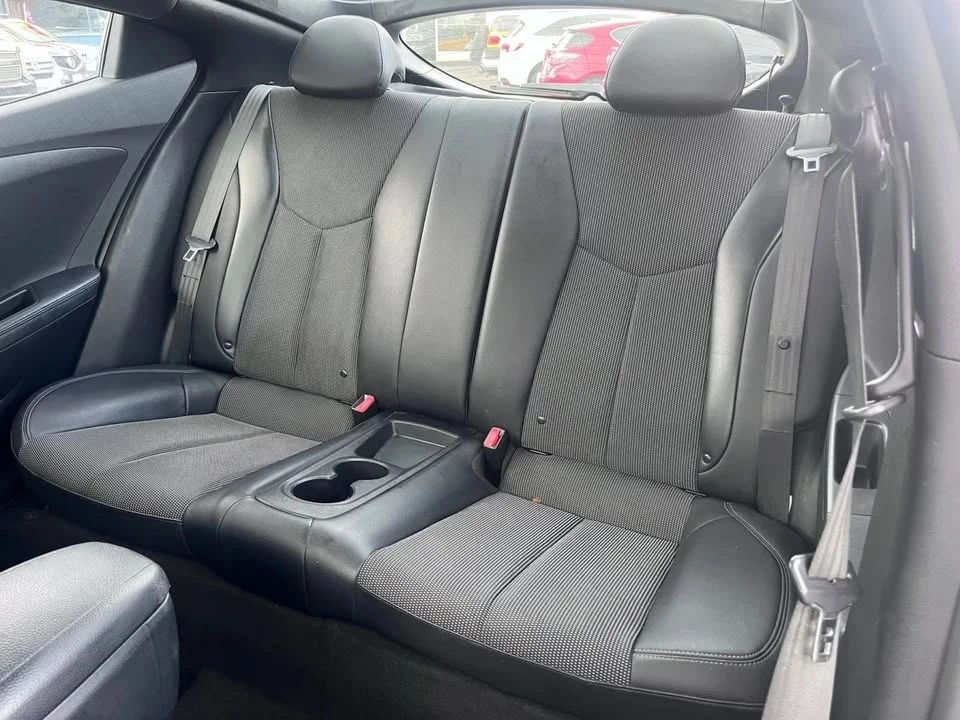 2016 Hyundai Veloster - Image 11 of 20