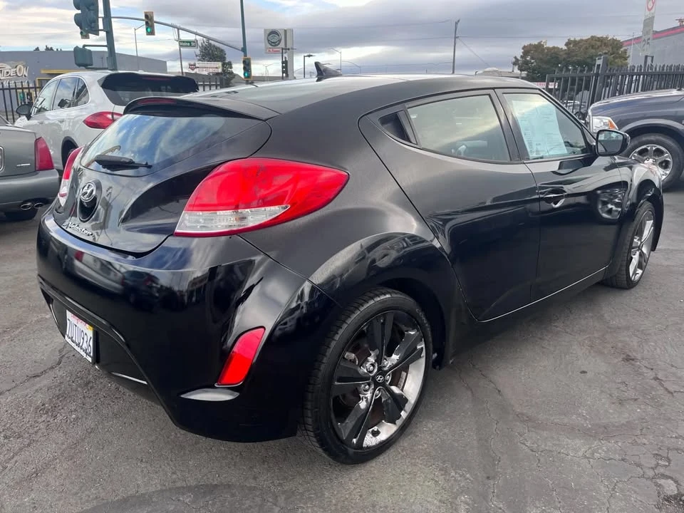 2016 Hyundai Veloster - Image 5 of 20