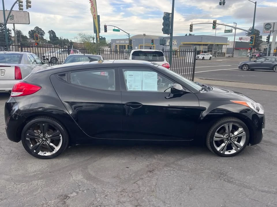 2016 Hyundai Veloster - Image 4 of 20