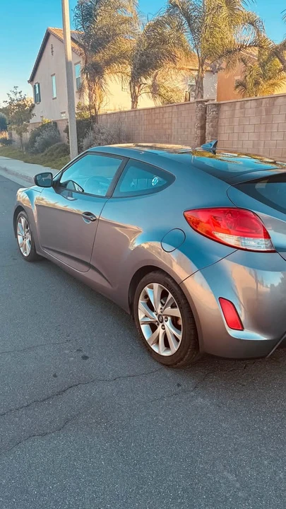 2016 Hyundai Veloster - Image 3 of 20